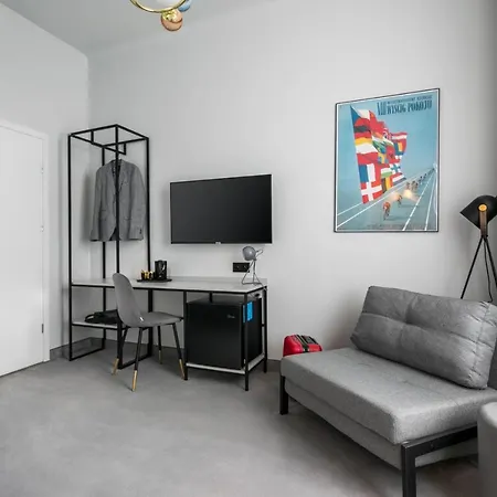 Old Town Apartment *